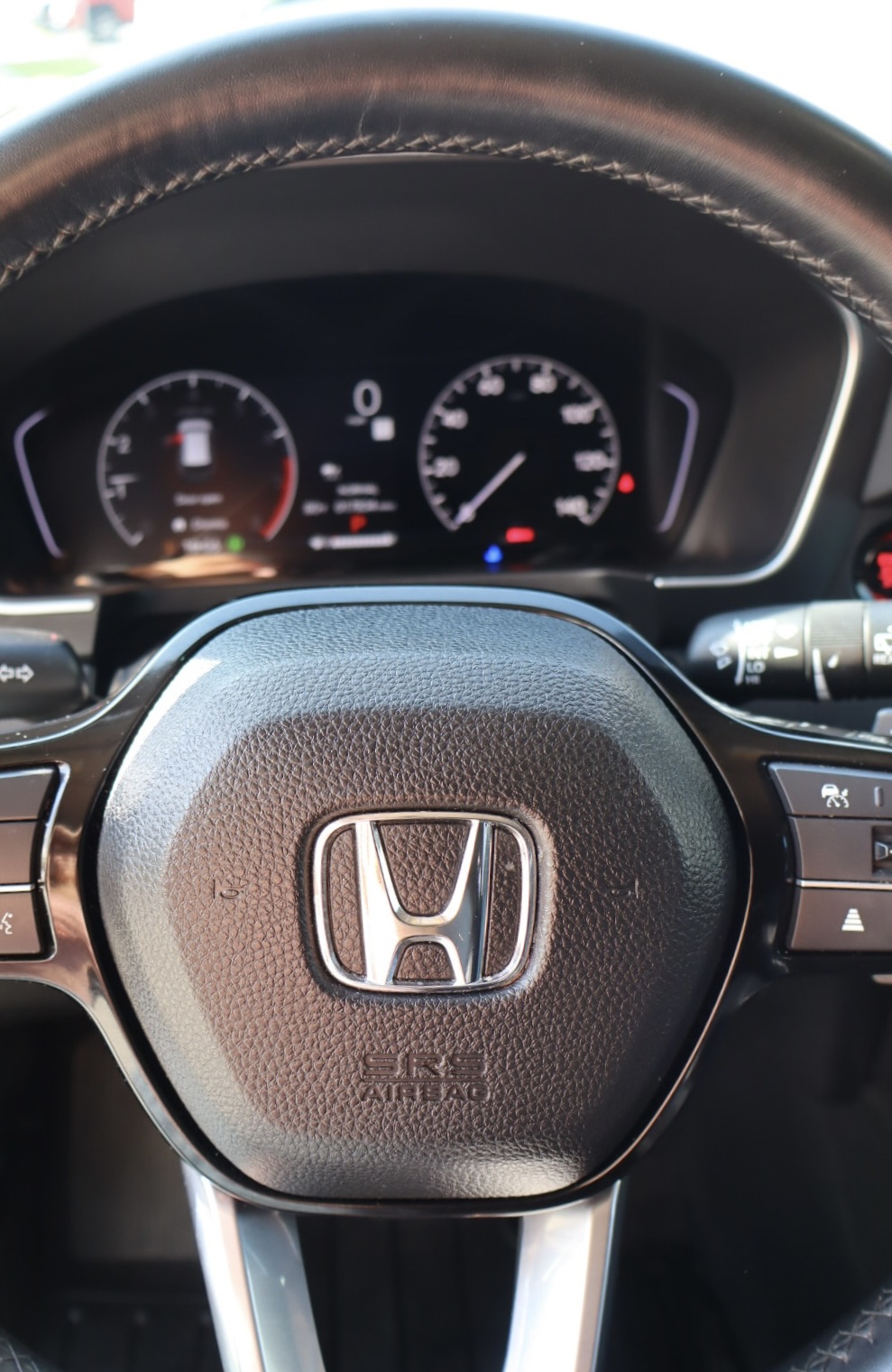 Used 2025 Honda Pilot Touring image 11