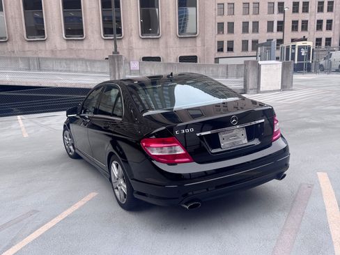 Used 2011 Mercedes-Benz C 300 Sedan image 5