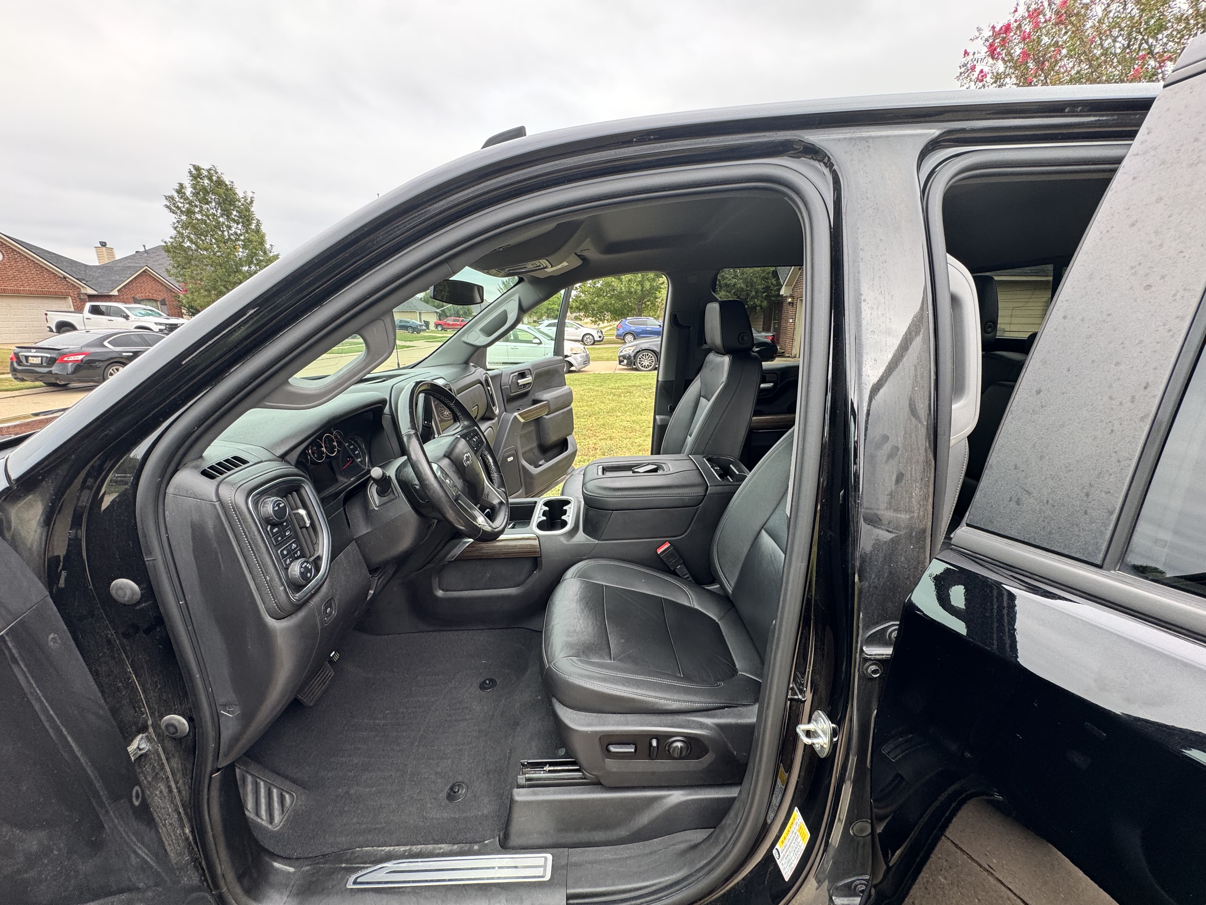 Used 2021 Chevrolet Silverado 1500 RST w/ Convenience Package II AWD/4WD image 13