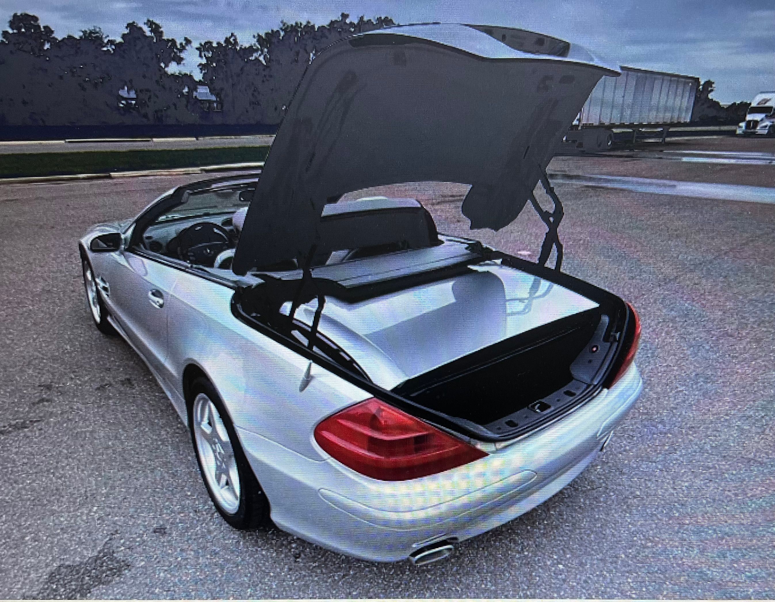 Used 2004 Mercedes-Benz SL 500 image 8