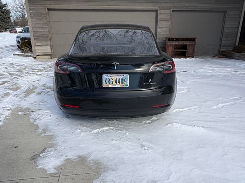 Used 2018 Tesla Model 3 Long Range image 2