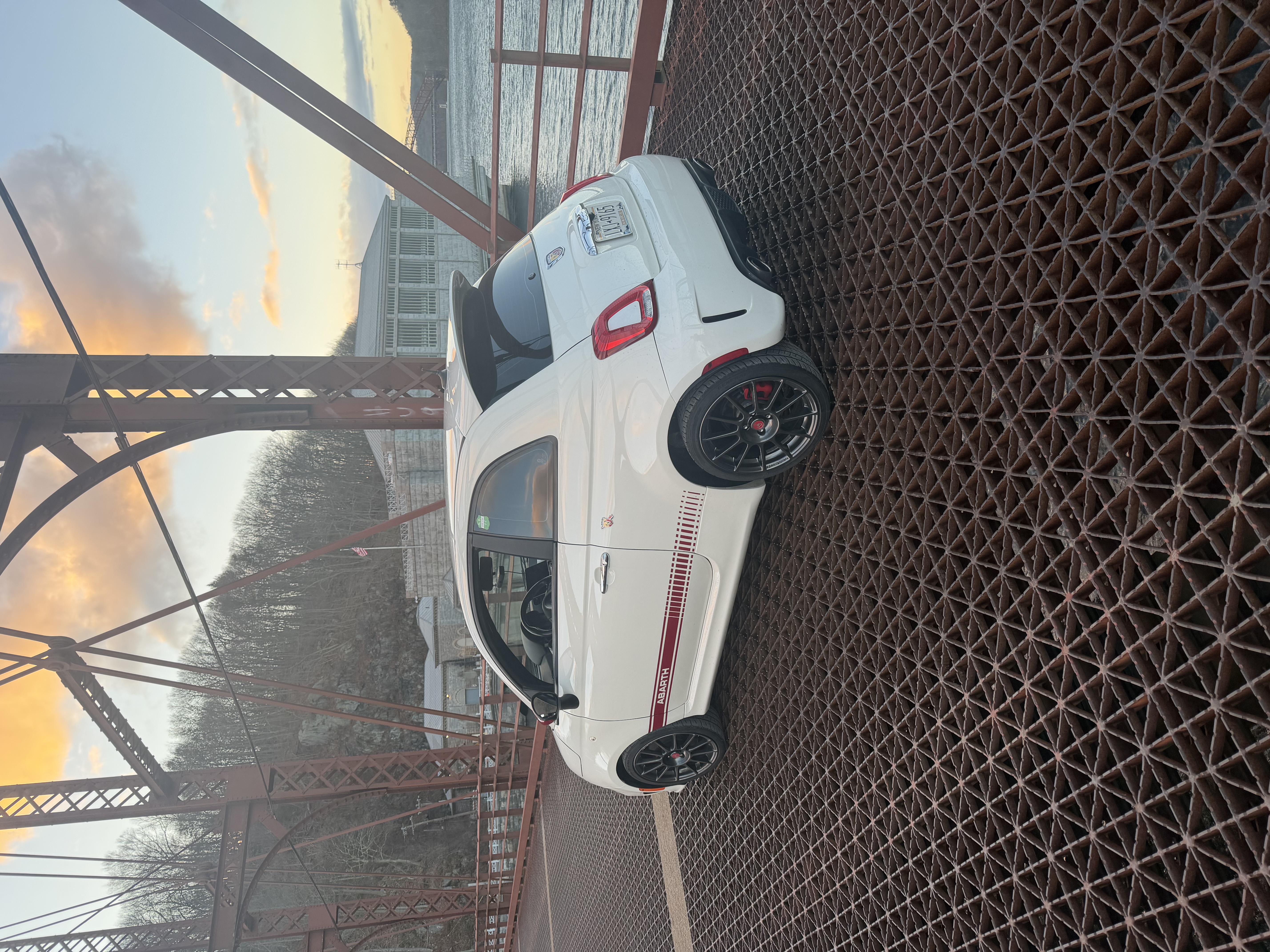 Used 2013 FIAT 500 Abarth w/ Comfort/Convenience Group FWD image 5