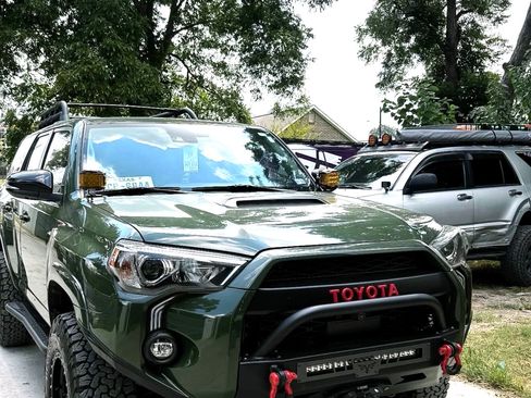 Used 2022 Toyota 4Runner TRD Off-Road Premium image 1