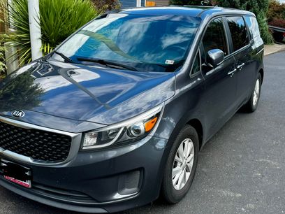 Used 2017 Kia Sedona LX