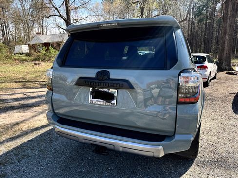 Used 2023 Toyota 4Runner TRD Off-Road Premium w/ Off Road Premium Plus Package image 4