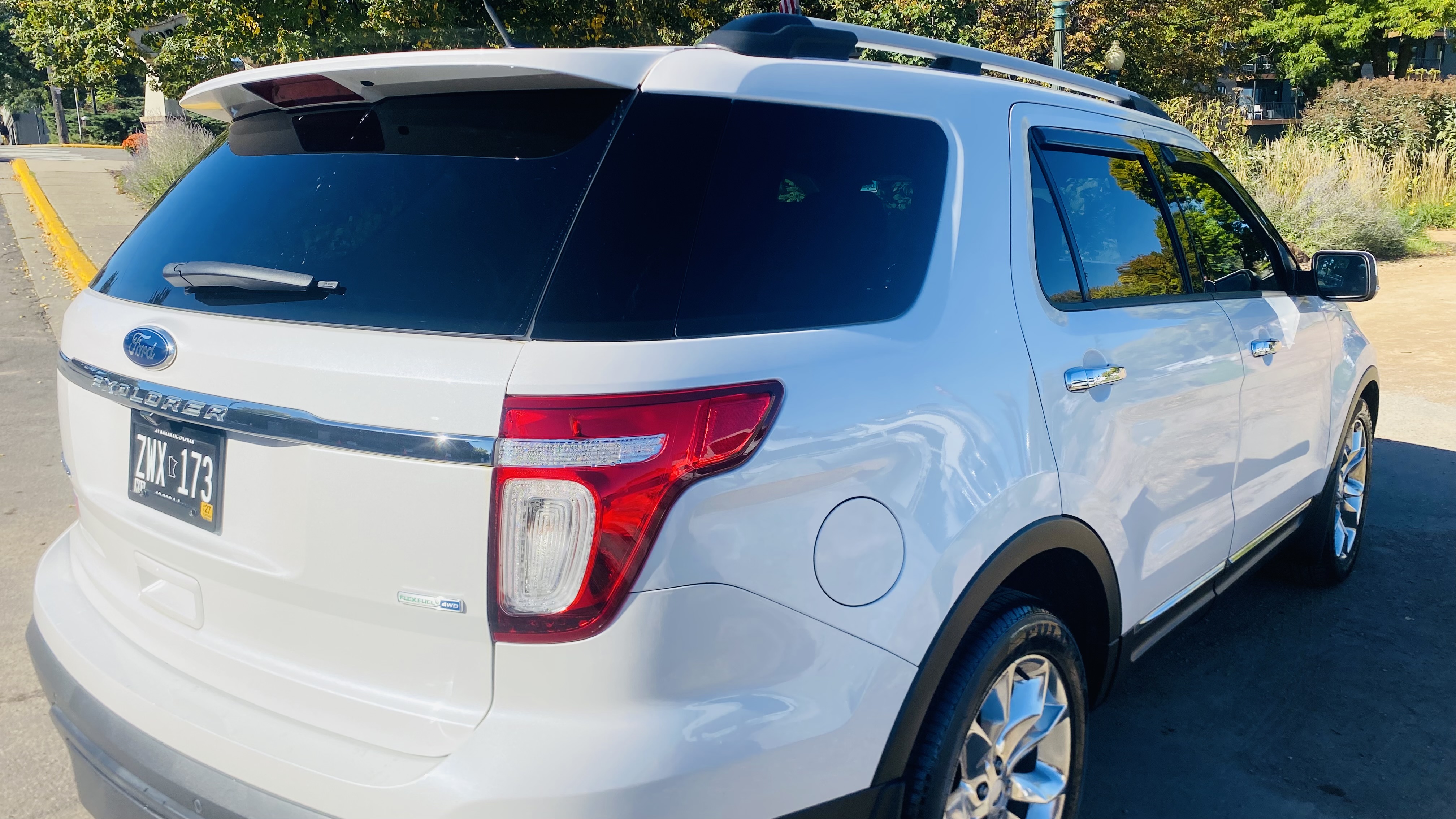 Used 2013 Ford Explorer Limited AWD/4WD image 5