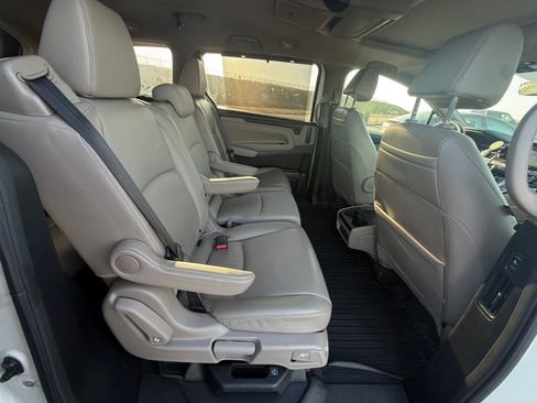 Used 2019 Honda Odyssey Elite image 16