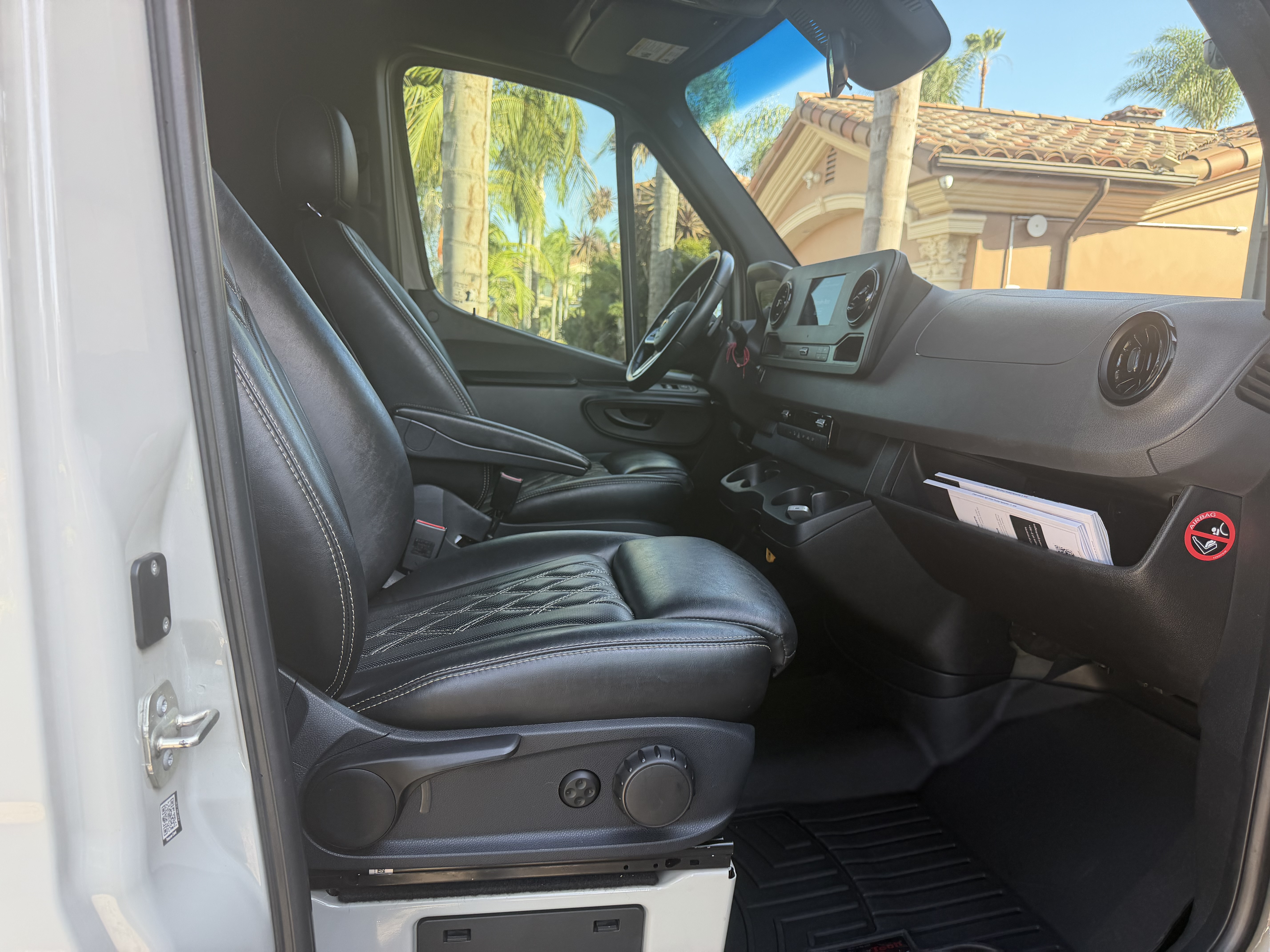 Used 2021 Mercedes-Benz Sprinter 2500 image 8