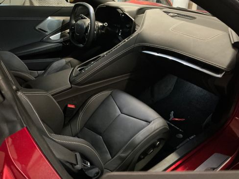 Used 2024 Chevrolet Corvette Stingray Preferred Conv w/ Battery Protection Package RWD image 12