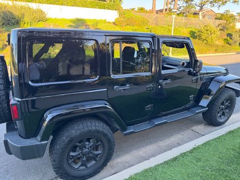 Used 2012 Jeep Wrangler Unlimited Sahara w/ Dual Top Group image 6