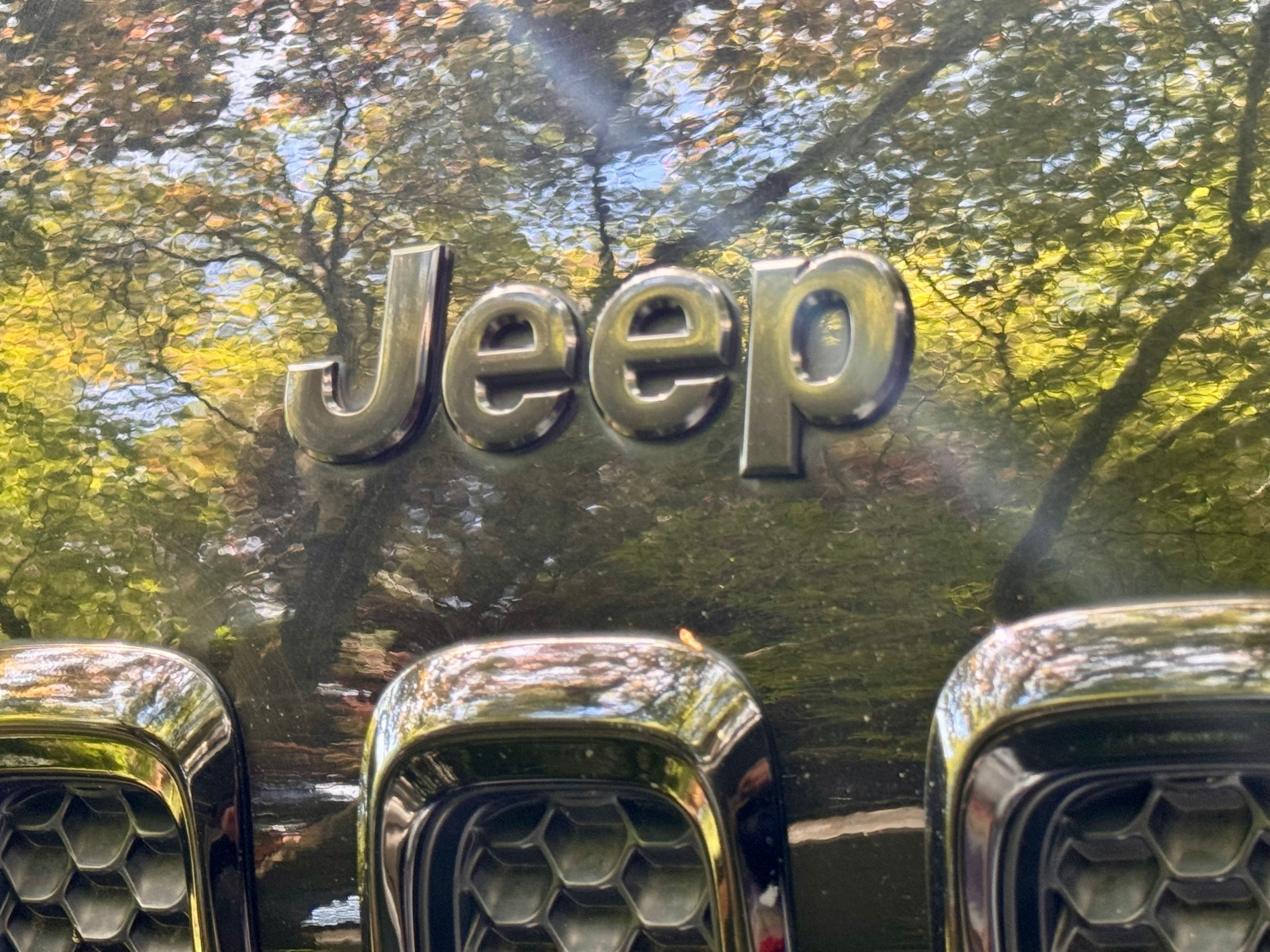 Used 2014 Jeep Cherokee Latitude w/ Comfort/Convenience Group AWD/4WD image 13