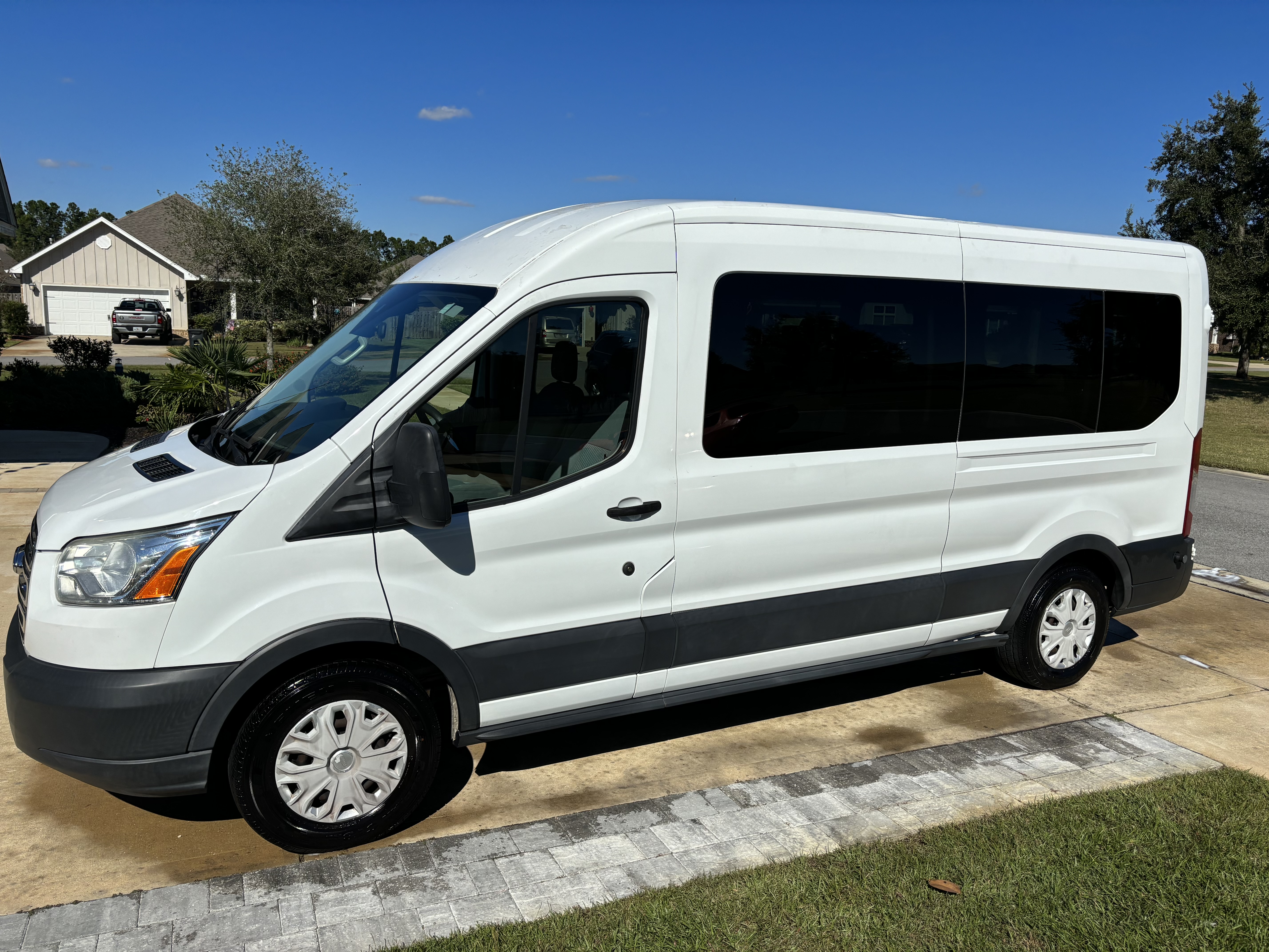 Used 2015 Ford Transit 350 XLT RWD image 1
