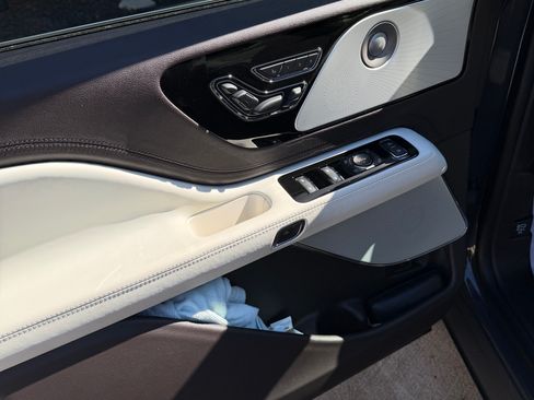 Used 2023 Lincoln Aviator Black Label w/ Dynamic Handling Package image 9