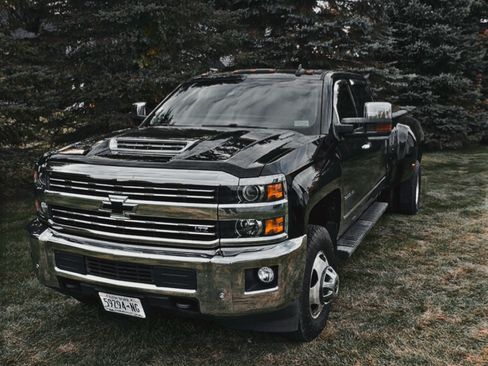 Used 2019 Chevrolet Silverado 3500 LTZ w/ Duramax Plus Package image 6