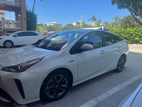 Used 2020 Toyota Prius Limited FWD image 8