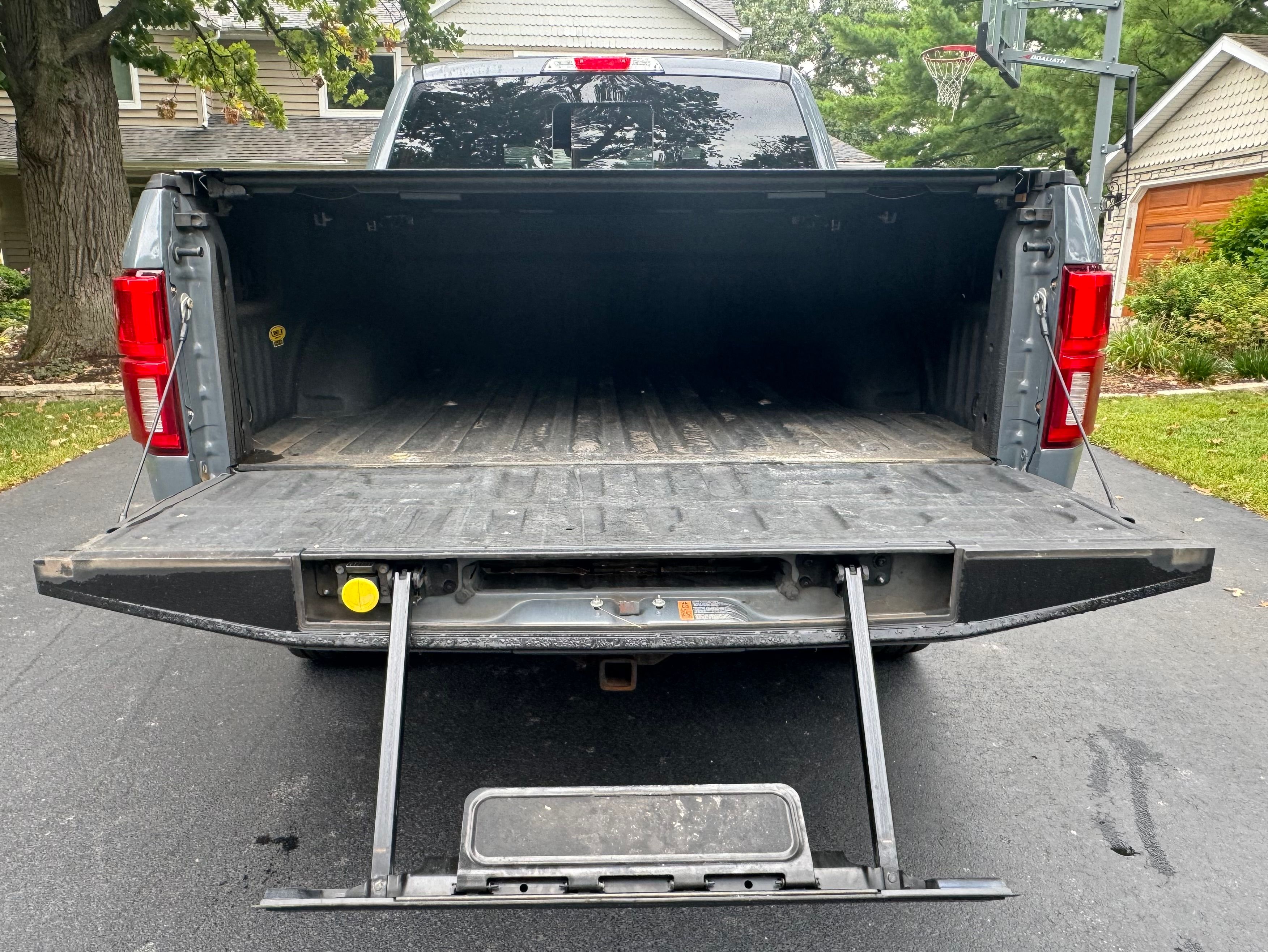 Used 2019 Ford F150 Lariat w/ Equipment Group 502A Luxury AWD/4WD image 31