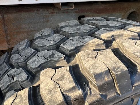 Used 2003 GMC Sierra 1500 SLE w/ Suspension Package, Off-Road image 11