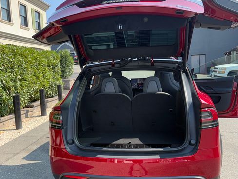 Used 2026 Tesla Model X Plaid AWD/4WD image 18