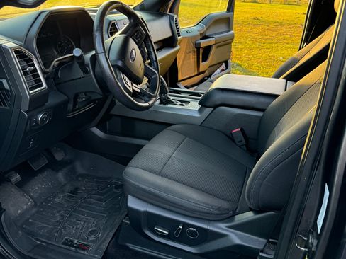 Used 2016 Ford F150 XLT w/ Equipment Group 302A Luxury image 2