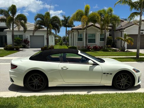Used 2018 Maserati GranTurismo Sport RWD image 5