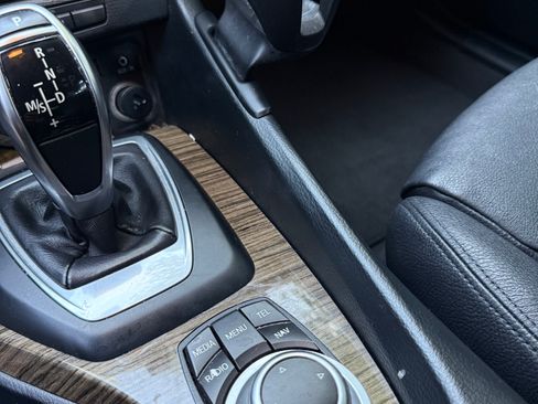Used 2015 BMW X1 sDrive28i RWD image 14