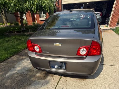 Used 2012 Chevrolet Malibu LS w/ LS Uplevel Package FWD image 2
