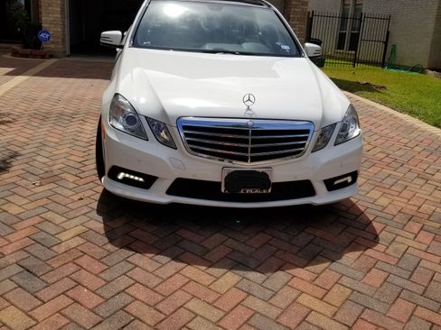 Used 2011 Mercedes-Benz E 350 E 350 Sedan 4D image 11