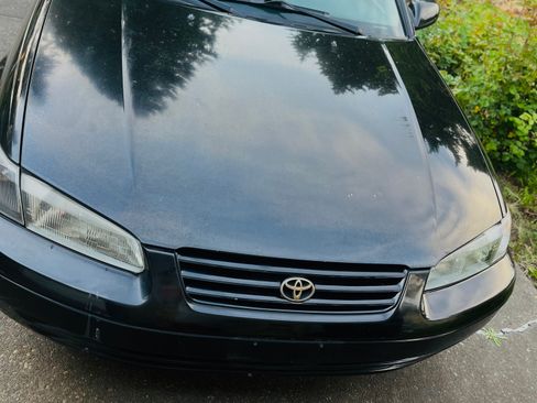 Used 1999 Toyota Camry XLE FWD image 2
