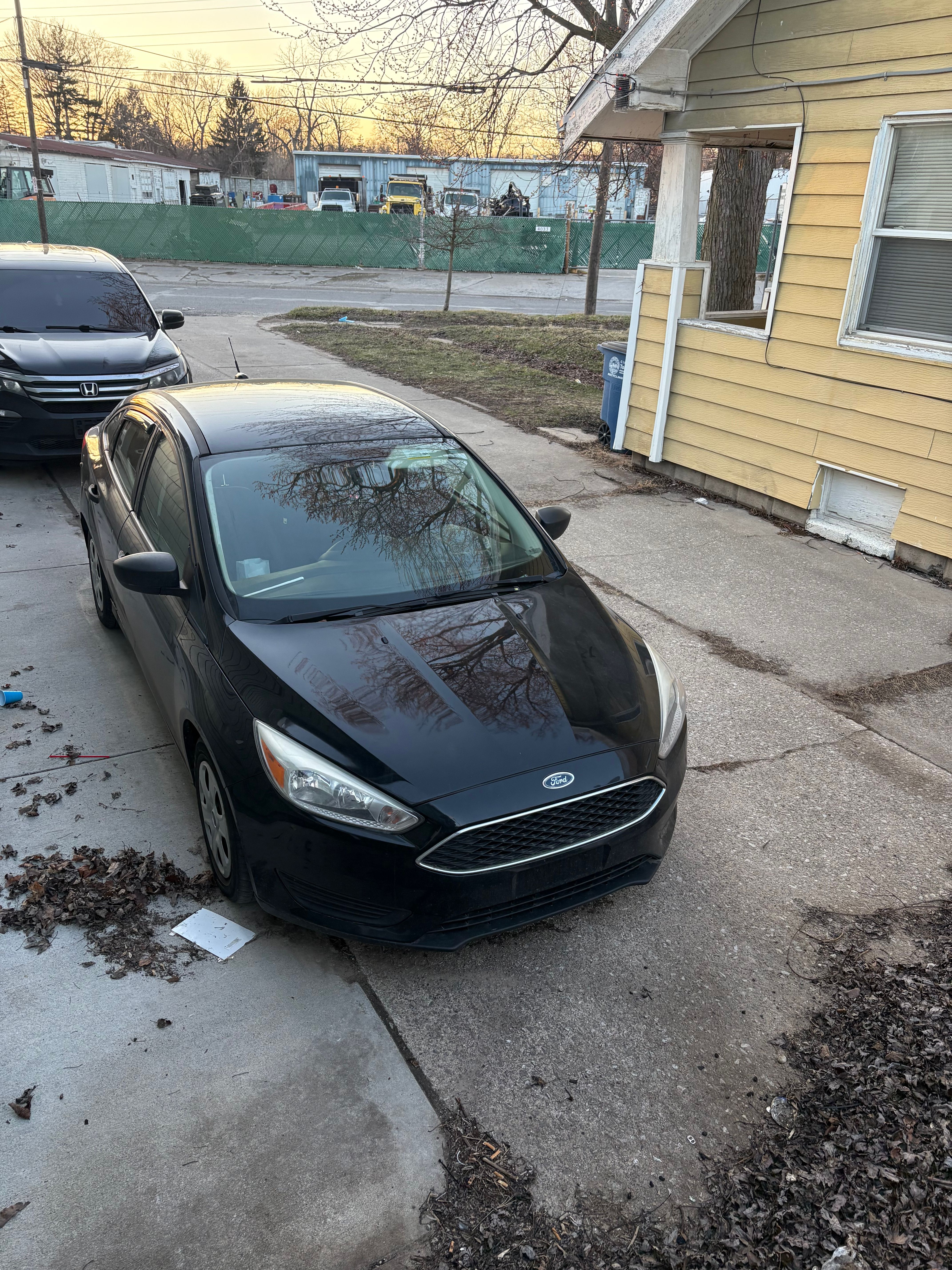 Used 2018 Ford Focus S FWD image 2