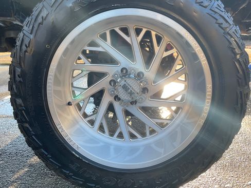 Used 2008 Chevrolet Silverado 1500 LT w/ Suspension Package, Off-Road image 14