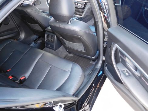 Used 2018 BMW 330e RWD image 14