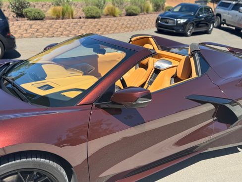 Used 2022 Chevrolet Corvette Stingray Convertible 2D w/ Z51 Performance Package image 2