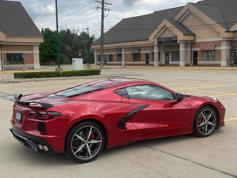 Used 2021 Chevrolet Corvette Stingray Preferred Cpe w/ Z51 Performance Package RWD image 5