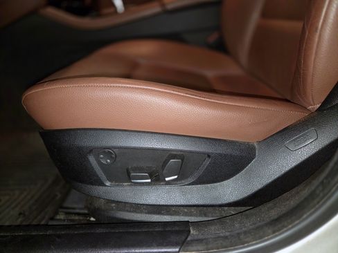 Used 2012 BMW 535i xDrive Sedan AWD/4WD image 18