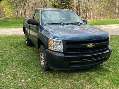 Used 2010 Chevrolet Silverado 1500 W/T image 17