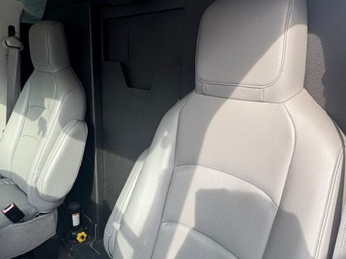 Used 2010 Ford E-250 and Econoline 250 Extended image 6