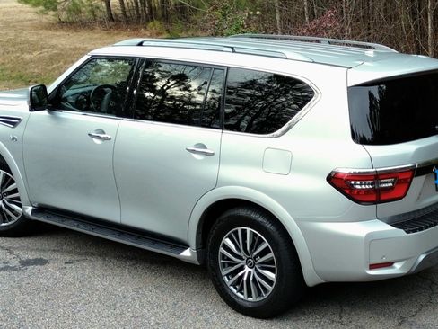 Used 2021 Nissan Armada SL w/ Captain's Chairs Package image 1