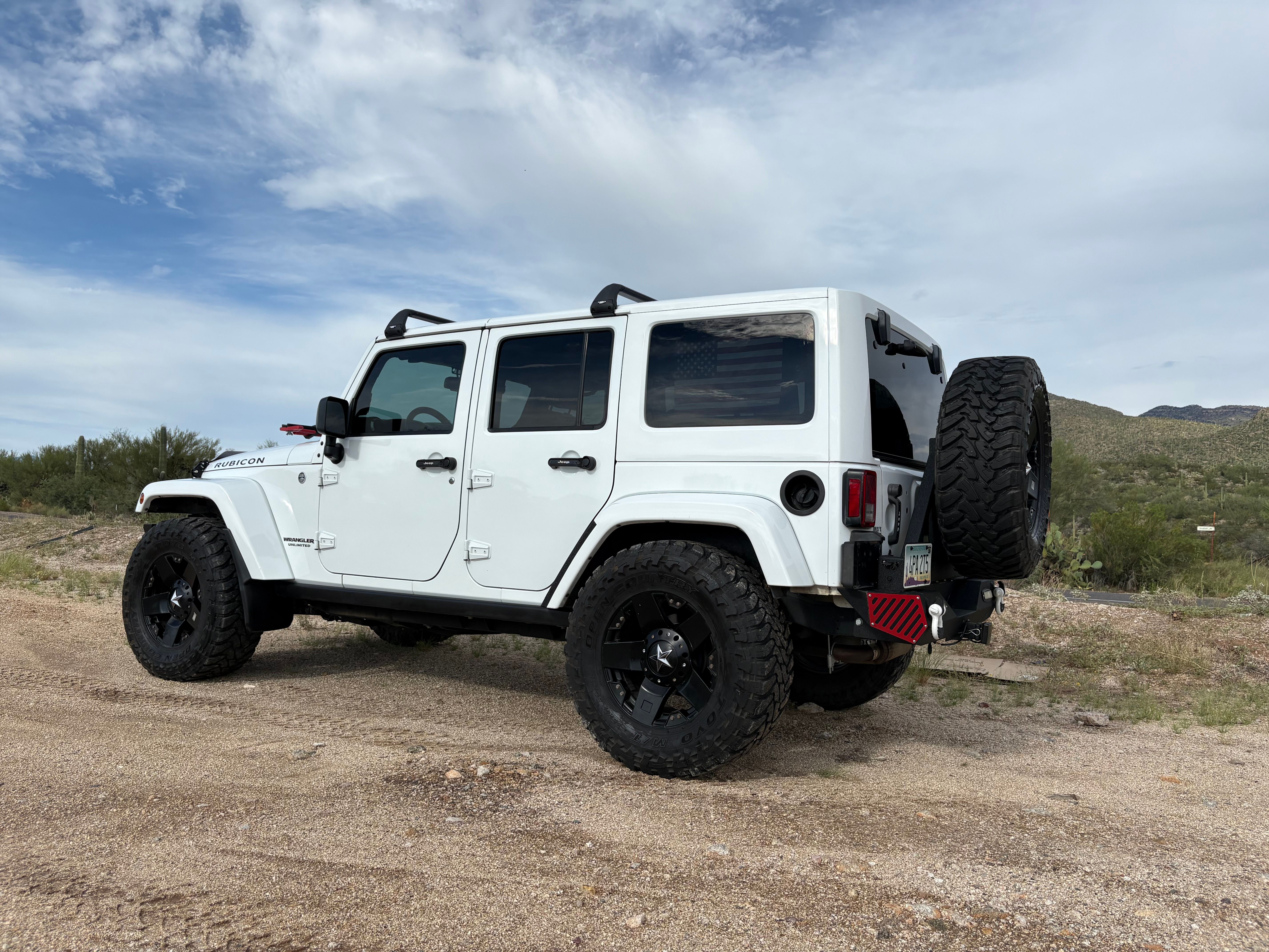 Used 2015 Jeep Wrangler Unlimited Rubicon w/ Connectivity Group AWD/4WD image 10