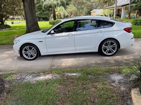 Used 2015 BMW 535i Gran Turismo RWD image 2