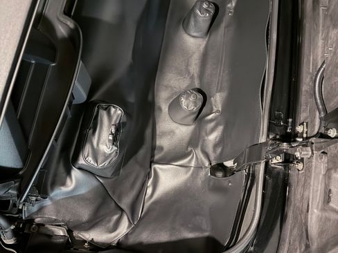 Used 2005 Nissan 350Z Touring image 4