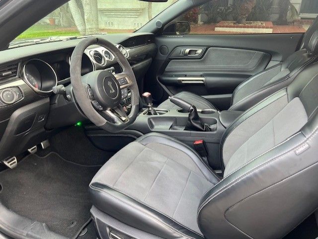 Used 2019 Ford Mustang Shelby GT350 w/ Technology Package RWD image 4