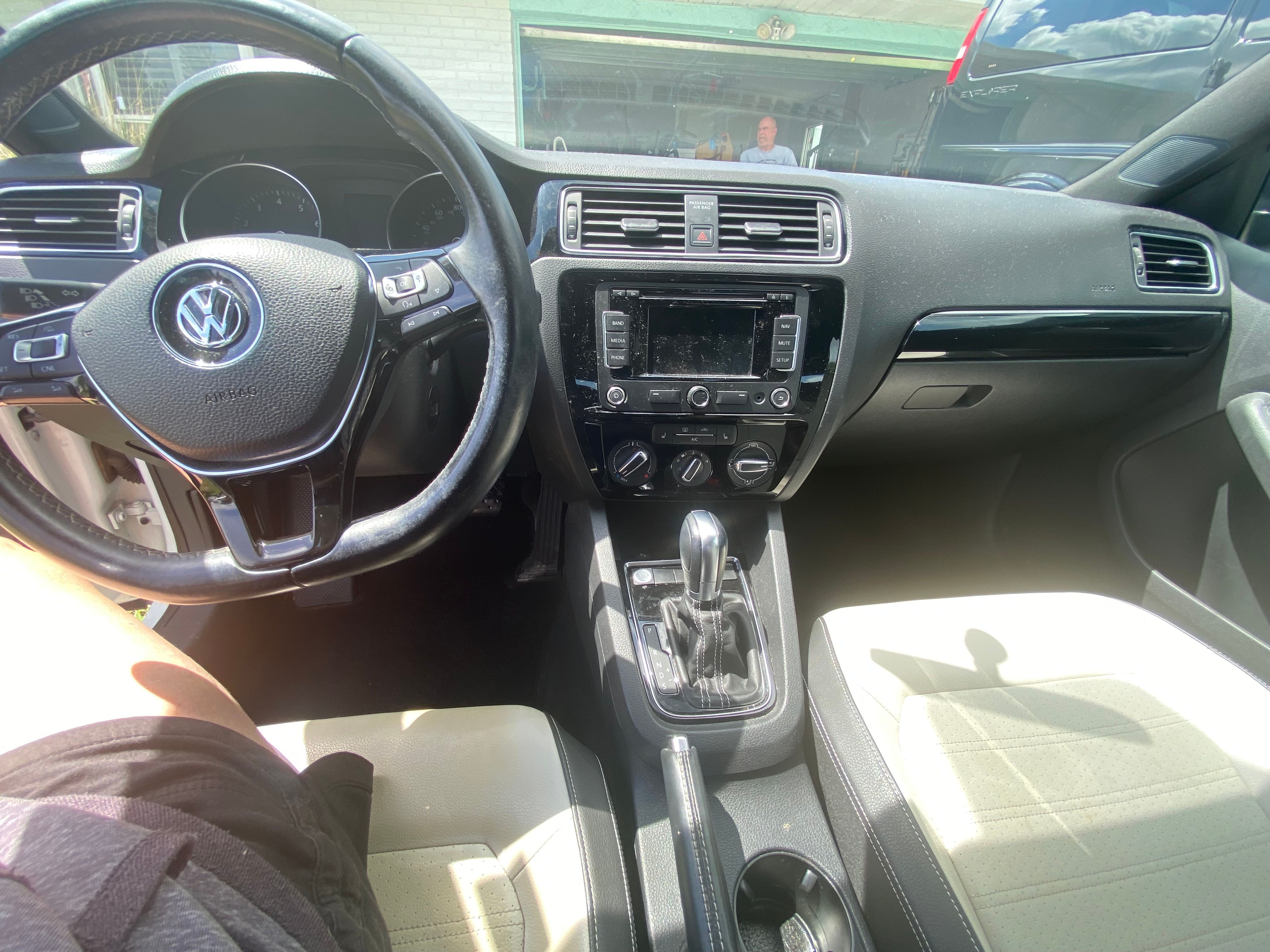 Used 2015 Volkswagen Jetta Sport FWD image 13