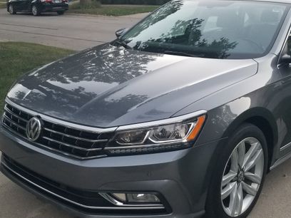 Used 2017 Volkswagen Passat 1.8T SE
