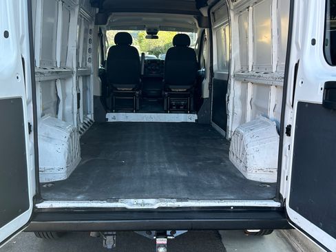 Used 2020 RAM ProMaster 2500 FWD image 6