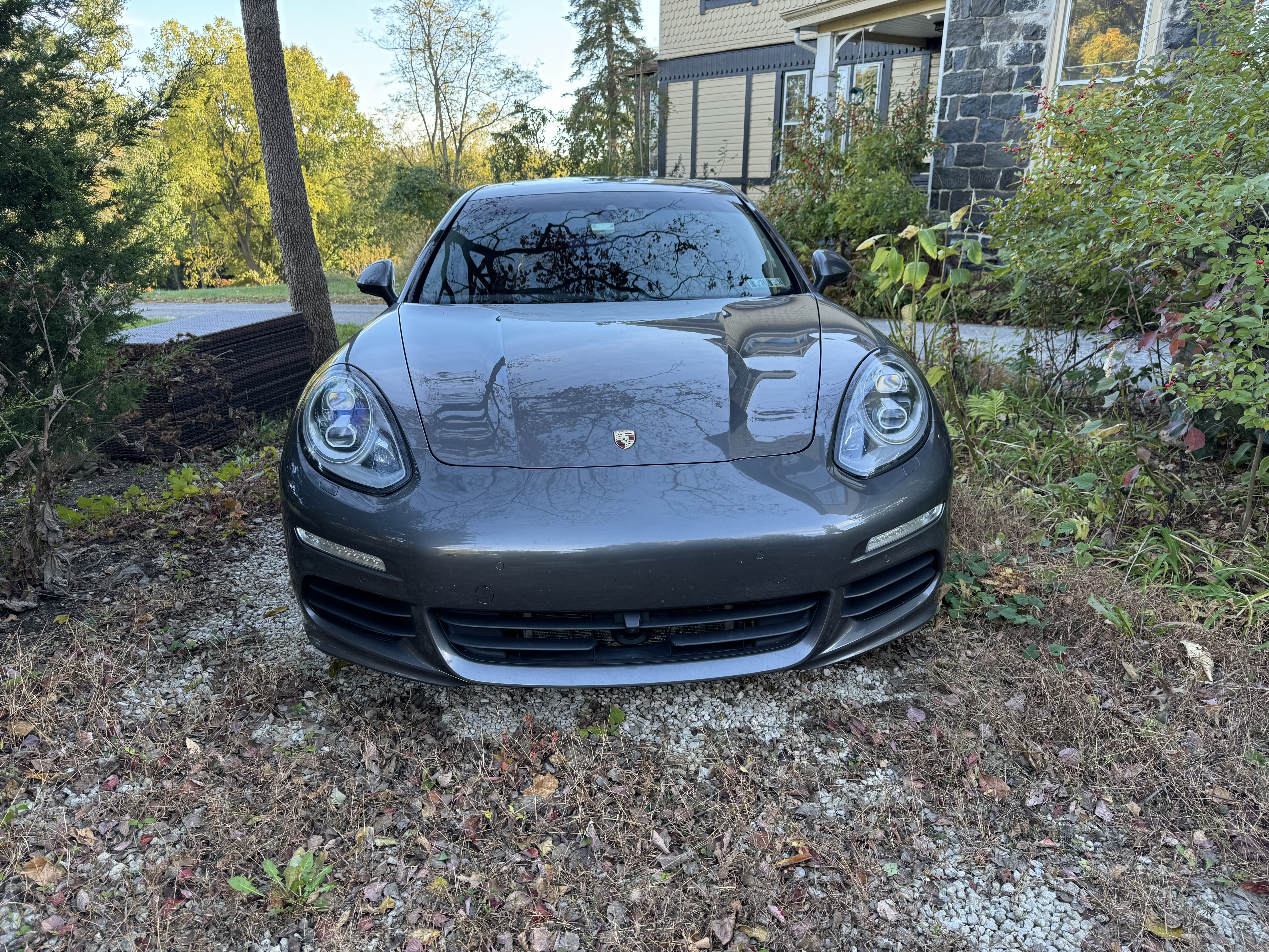 Used 2016 Porsche Panamera S RWD image 1