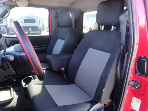 Used 2011 Ford Ranger XLT image 6