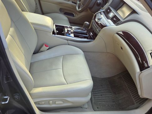 Used 2015 INFINITI Q70 L 3.7 w/ Technology Package AWD/4WD image 10