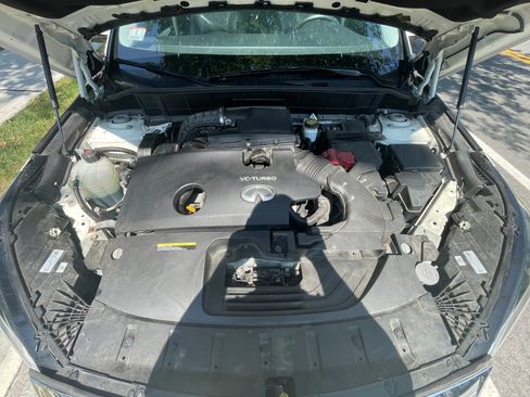 Used 2019 INFINITI QX50 Luxe w/ Navigation Package AWD/4WD image 5