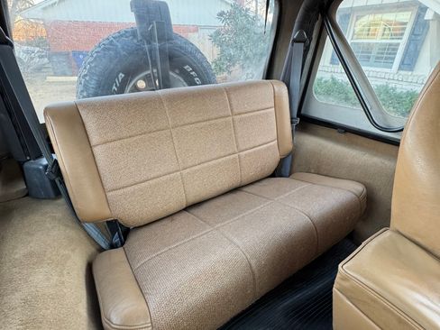 Used 1997 Jeep Wrangler SE image 14