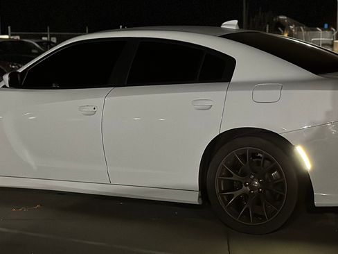 Used 2019 Dodge Charger Scat Pack image 6